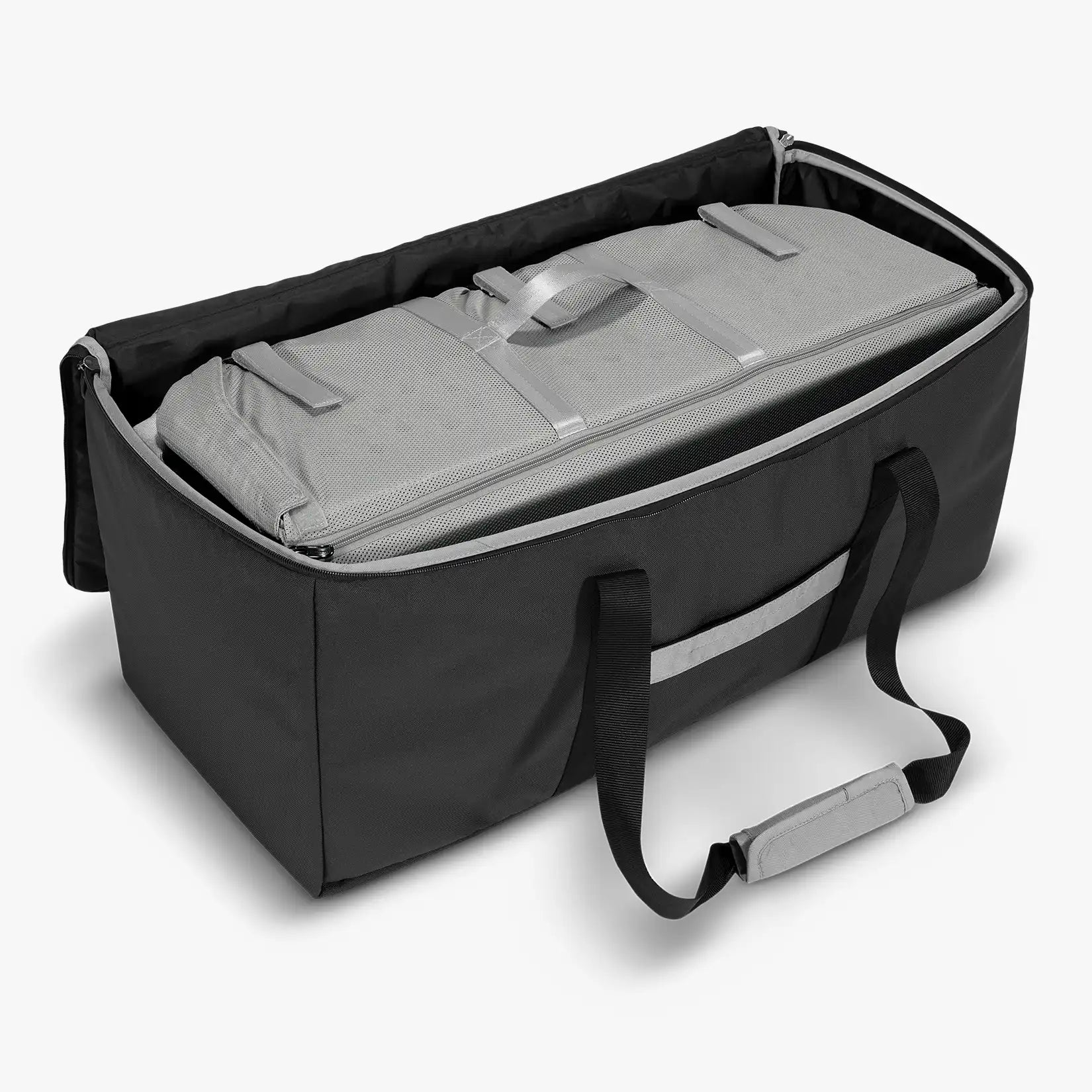 UPPAbaby Remi Portacot Travel Bag Zipped Open