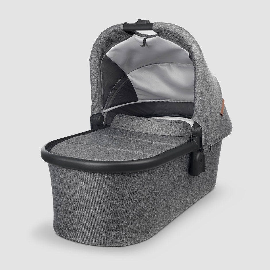 bassinet.jpg__PID:8c81fb11-f53b-43a8-b511-f0e64c660ba4