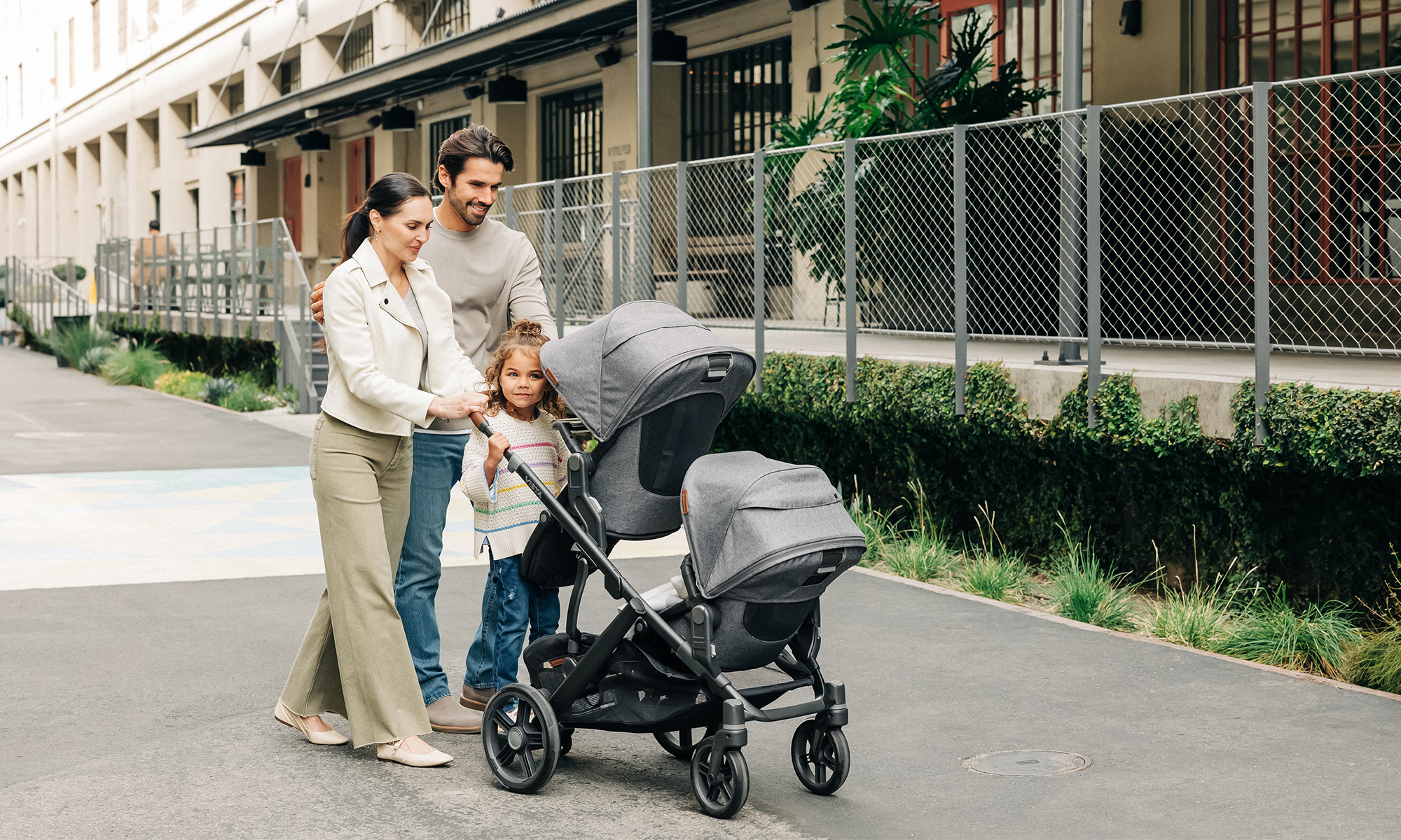 UPPAbaby VISTA V3 pram configured as single and double