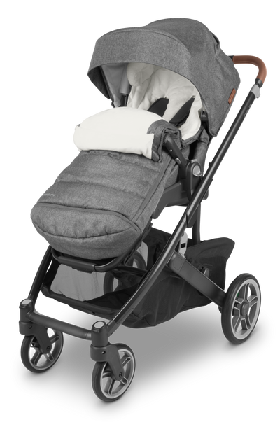 UPPAbaby Cozy Ganoosh (Greyson), on Cruz V3