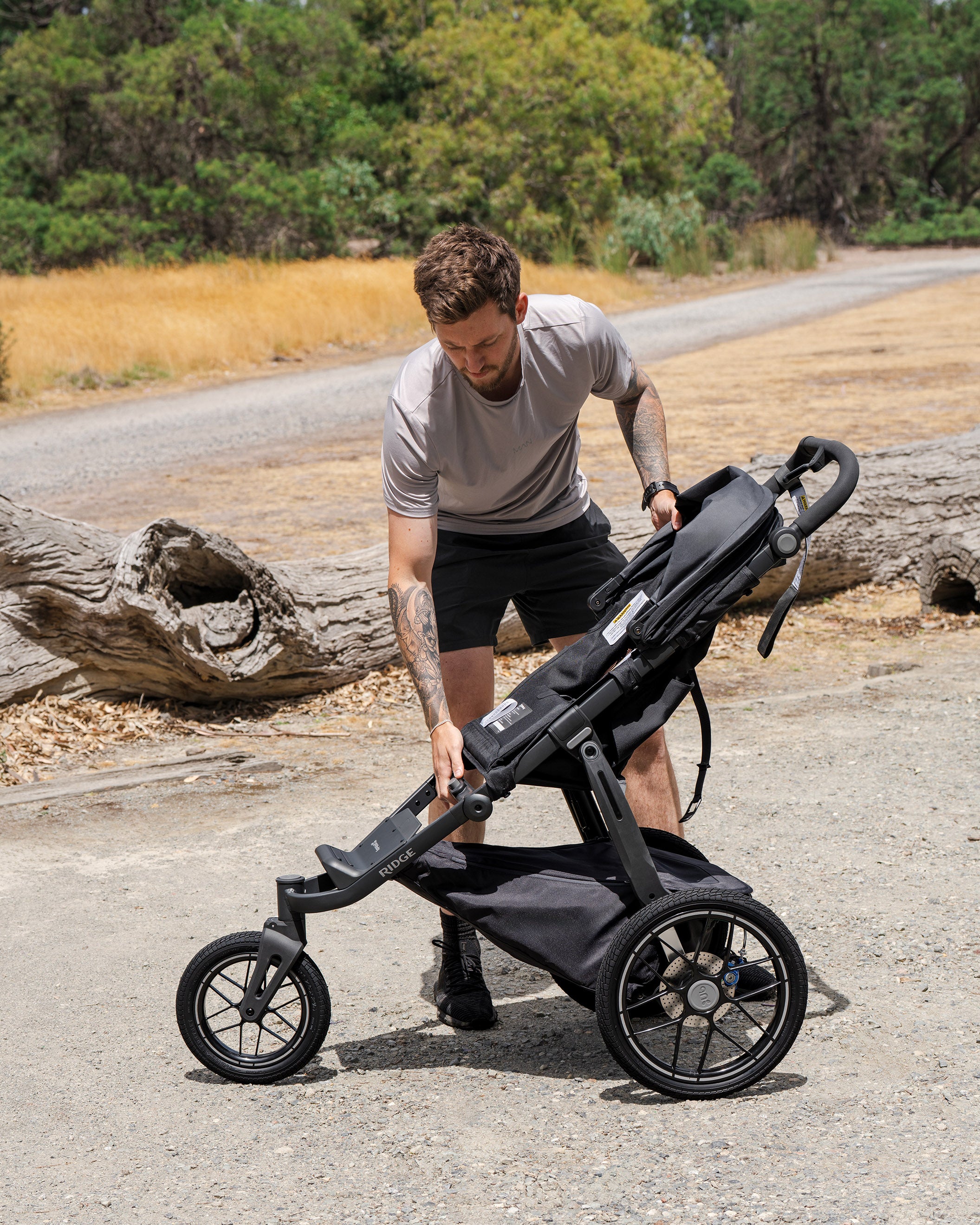 UPPAbaby Ridge V2 Pram Jogger  – James (Black)