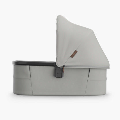 UPPAbaby V3 Bassinet - Pearl Grey Jacquard/Carbon Melange / Black (Savannah) Side